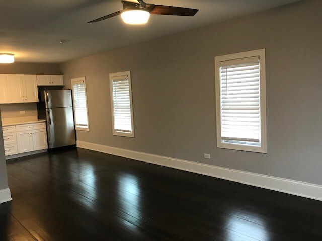 Foto del edificio - 8133 Laramie Ave
