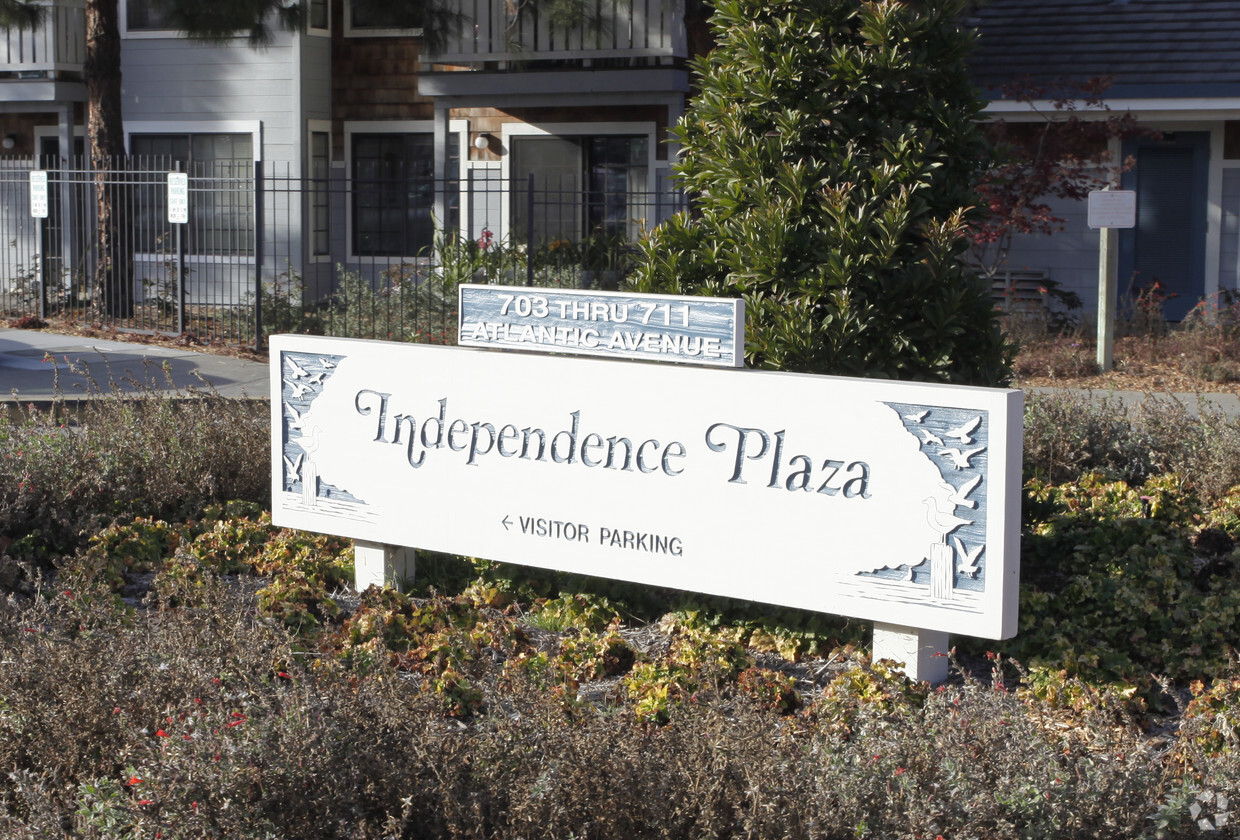 Building Photo - Independence Plaza