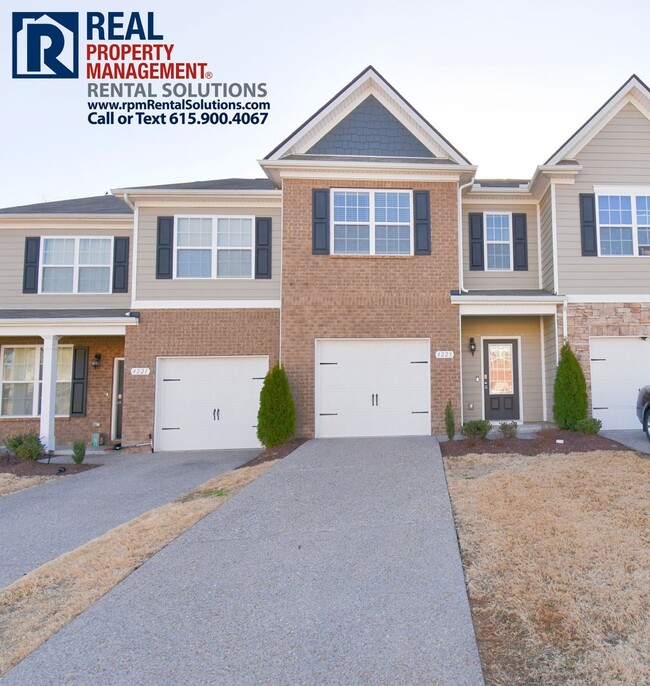 Foto del edificio - Gorgeous 3BR/2.5BA townhome in Smyrna with...