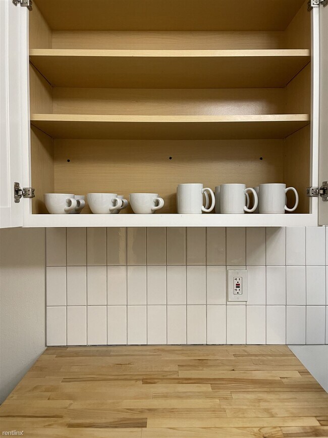 Foto del edificio - 5 br, 2 bath House - 2933 Boulevard Place 1