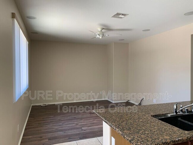 Building Photo - 27439 Woburn Ct