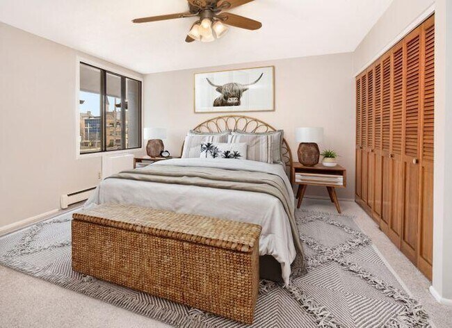 Foto del edificio - 2025 E Greenwich Ave