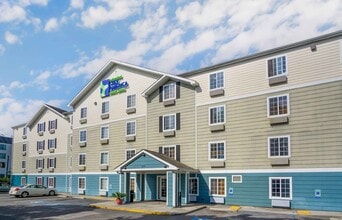 Building Photo - Furnished Studio-Charleston - Ashley Phosphate Rd.