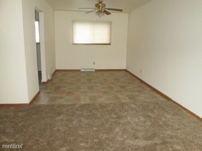 Foto del edificio - 3 br, 1.5 bath Townhome - 2817B Halsted Rd