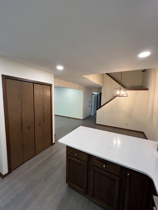 Foto del edificio - 3633 E Meadows Ct