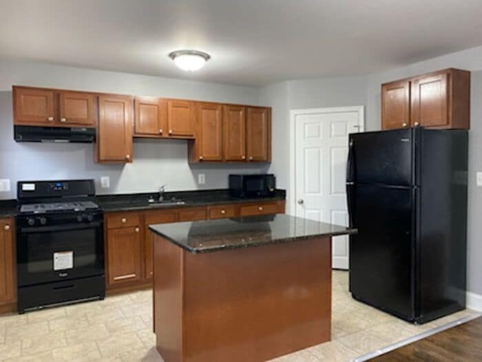 3 Bedrooms 2 Bathroom County Home - 3 Bedrooms 2 Bathroom County Home