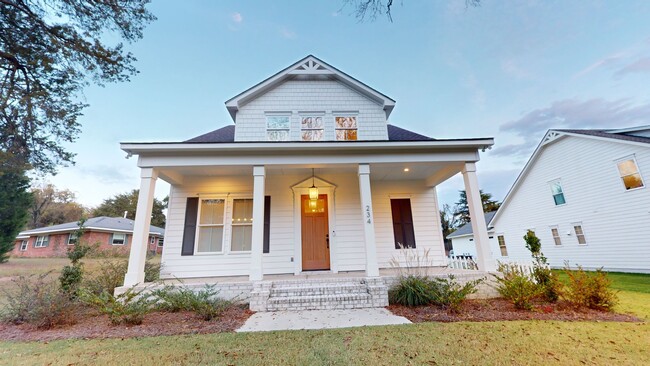 Foto del edificio - Charming New Bungalow in Downtown Prattville!