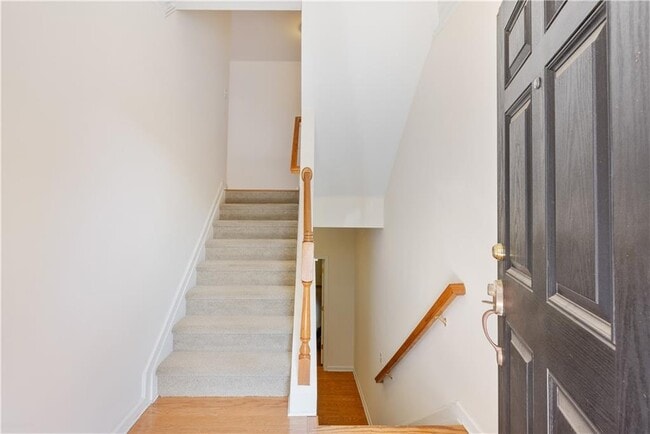 Foto del edificio - 1886 Greystone Oaks Way