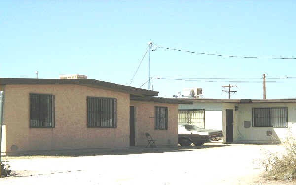 Building Photo - 211 E Lee St