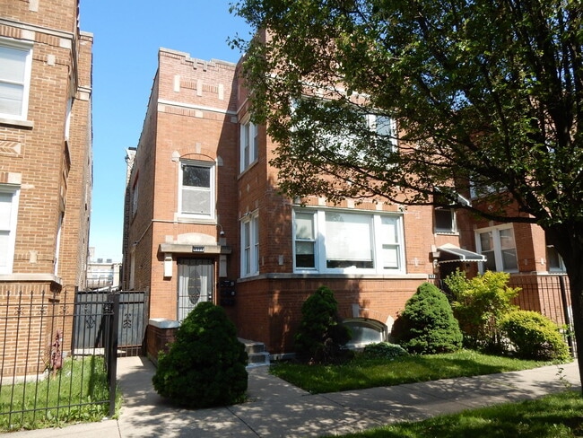 Building Photo - 6323 S Richmond St