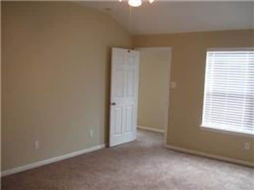 Building Photo - 21107 Gladys Yoakum Dr