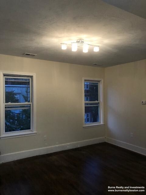 Foto del edificio - 411 E 7th St
