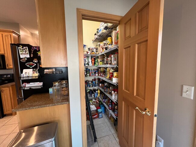 Foto del edificio - 13904 Shoreside Ct