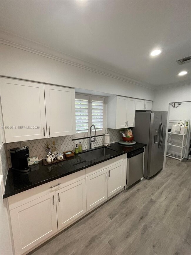 Building Photo - 1209 Campo Sano Ave