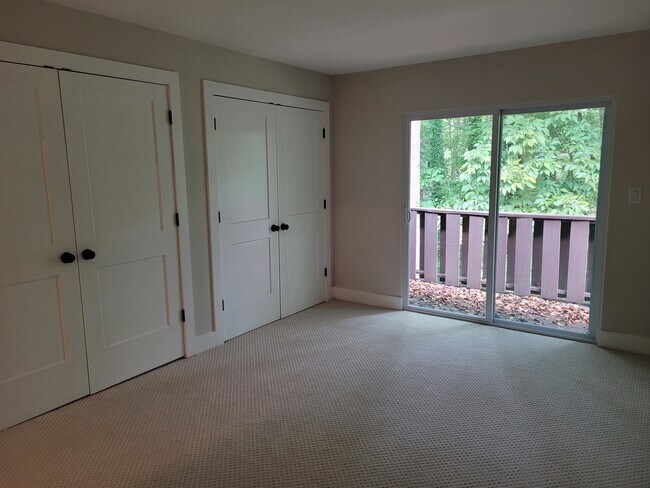 Building Photo - 24 Cobblestone Creek