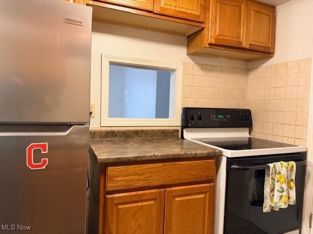 Foto del edificio - 6930 Carriage Hill Dr