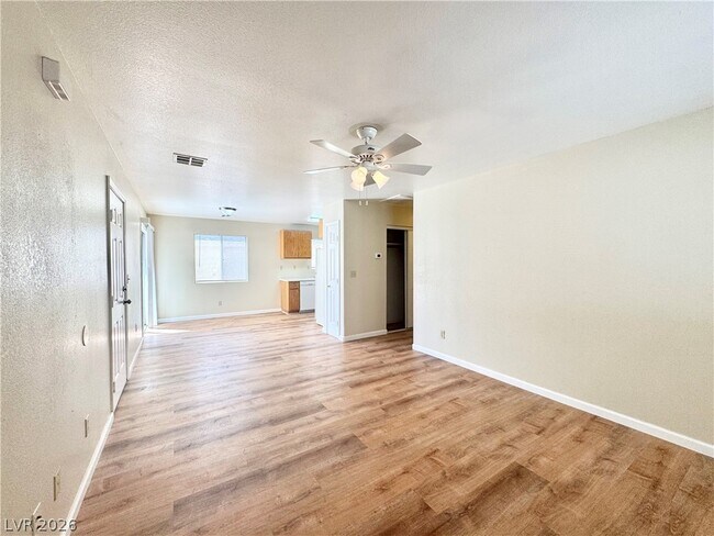 Foto del edificio - 1920 Haiwee St