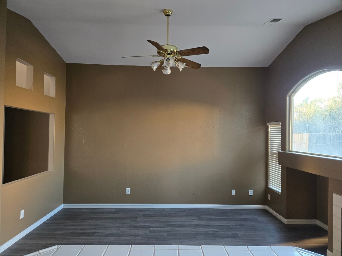 Building Photo - 3804 Mariana Way