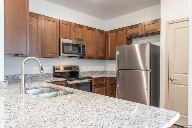 Foto del edificio - 7624 Magnolia Village