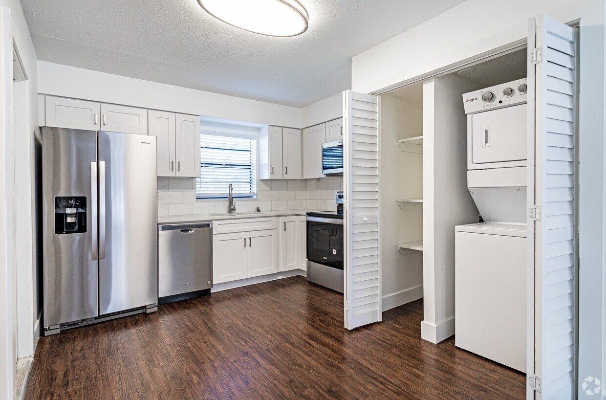 2BR-1BA - Gandy Parkside Apartments