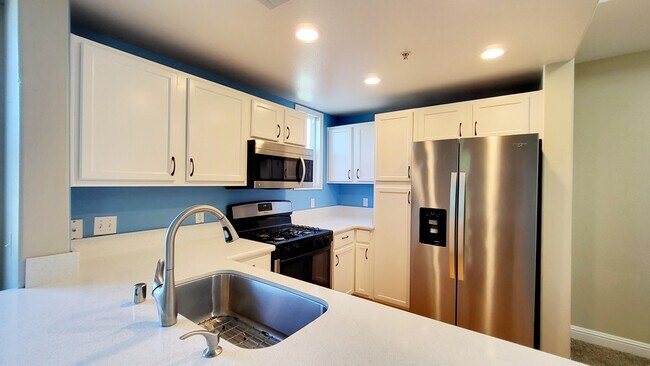 Building Photo - 4800 Westlake Pky