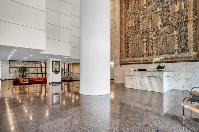 Building Photo - 1541 Brickell Ave