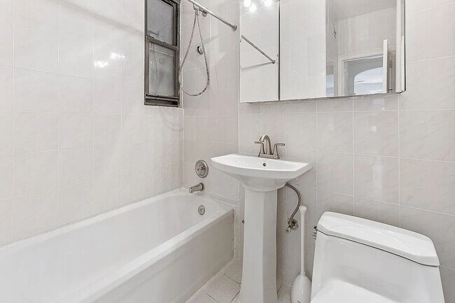 Foto del edificio - Classic 1 Bedroom 1 Bathroom