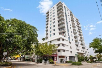 Building Photo - 1401 SW 22nd St