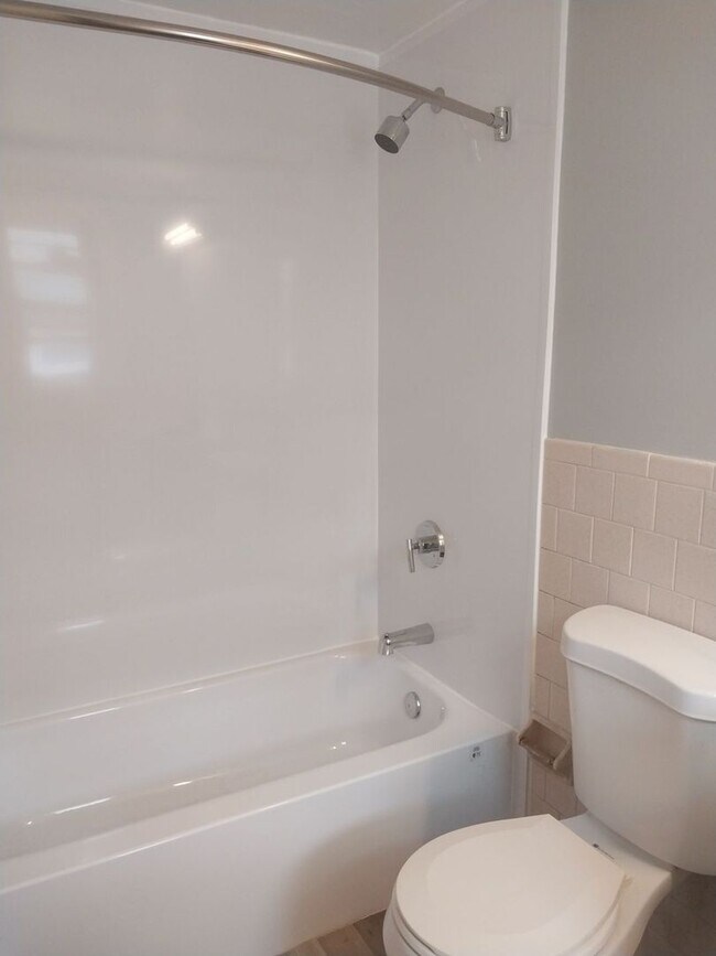Foto del edificio - 1 Bedroom, 2nd Floor Condo-West Yarmouth