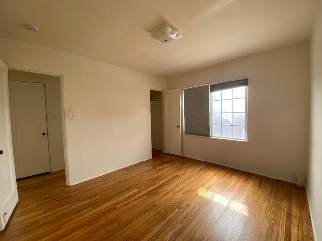 DORMITORIO - 820 Pearl St