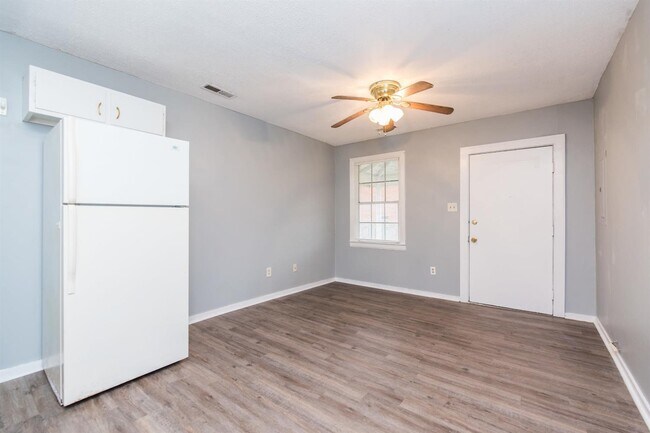 Building Photo - 501 Caden Ct