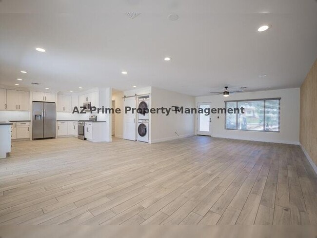 Foto del edificio - 3625 Hayden Rd
