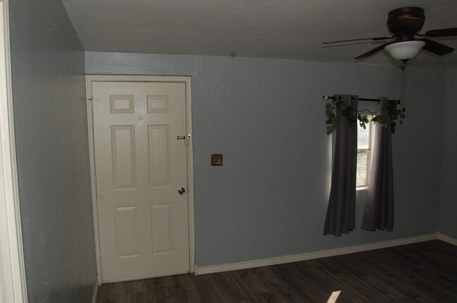 Foto del edificio - 1902 E Price St