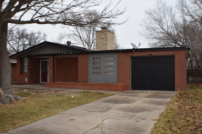 Building Photo - 3411 Fleetwood