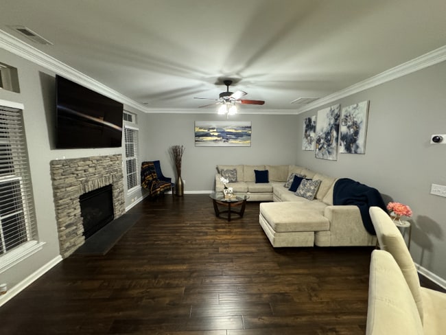 Building Photo - 528 Pate Dr