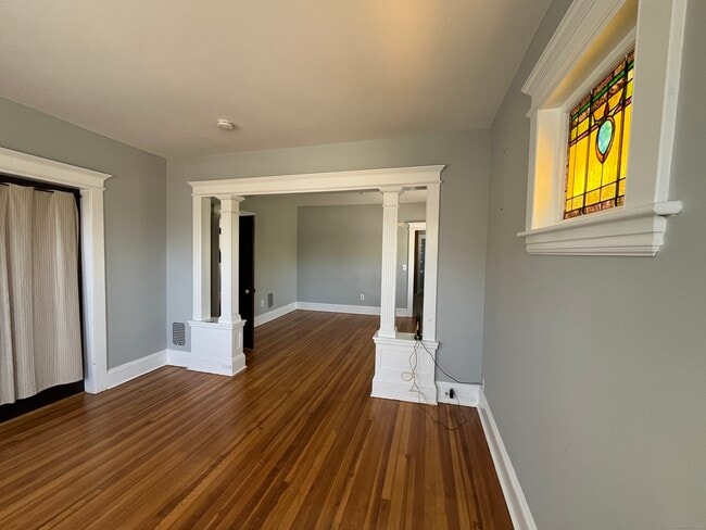 Building Photo - 356-358-358 Midland St