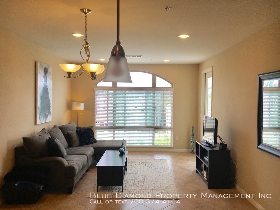 Primary Photo - 1 BR, 1 BA top floor condo in Pell Place