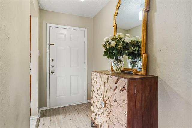 Foto del edificio - 702 Michol St