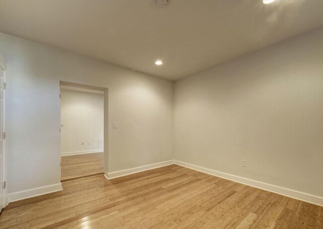 Building Photo - 1416 Chapin St NW