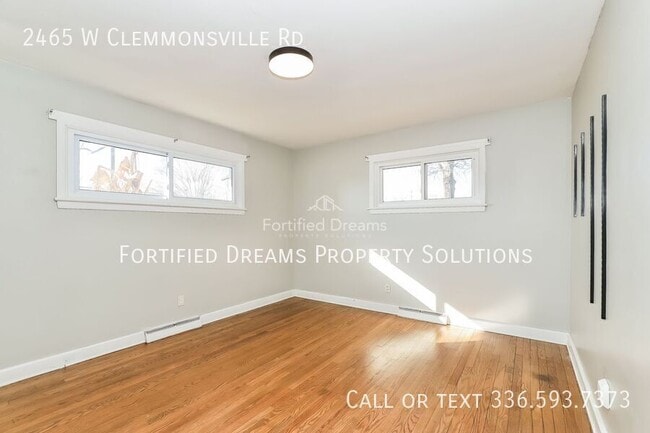 Foto del edificio - 2465 W Clemmonsville Rd