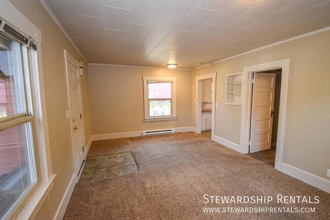 Photo - 1841 Kincaid St Apartment