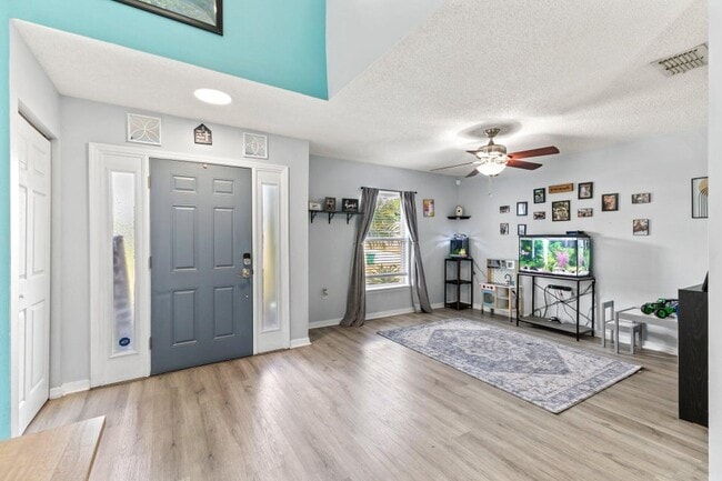 Photo - 3861 SW Chaffin St Apartment