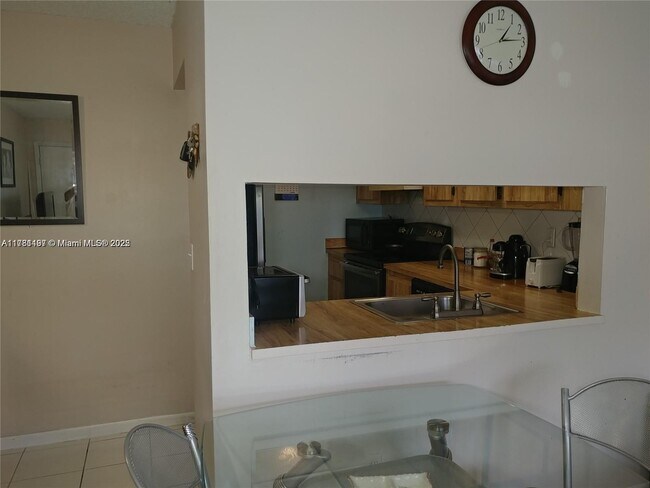 Building Photo - 7662 SW 152nd Ave