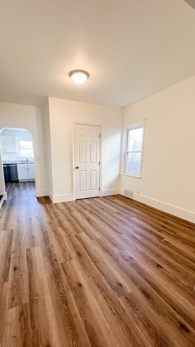 Dining Room - 1396 Newport Ave