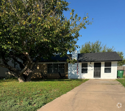 Building Photo - 1026 Almond Cir