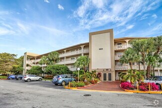 Building Photo - 1903 Bermuda Cir