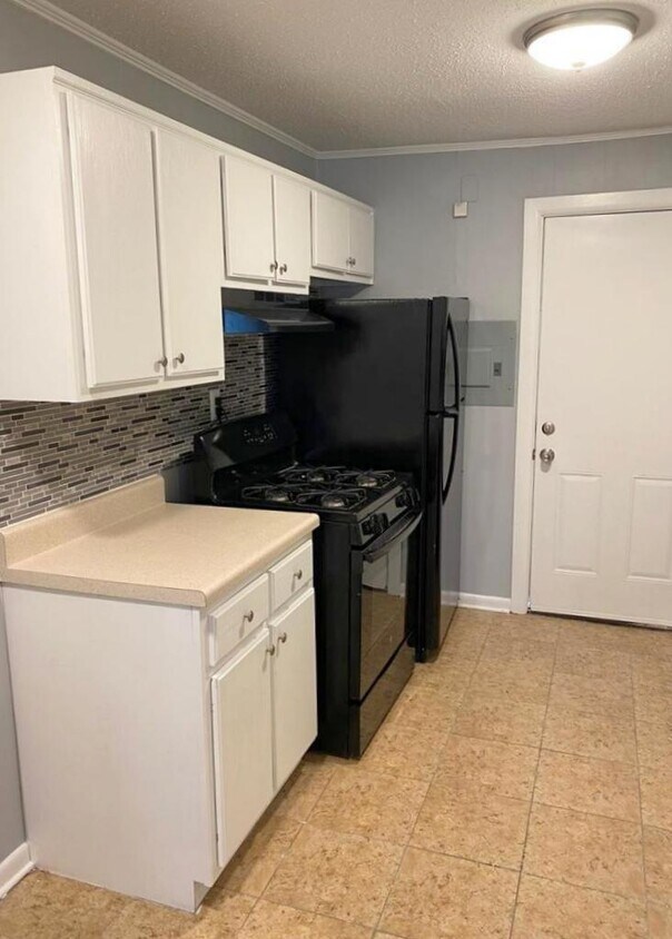 Foto principal - Center Court Apartments-1 month FREE!