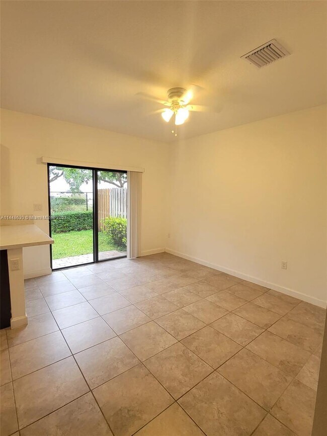 Foto del edificio - 5486 NW 27th St