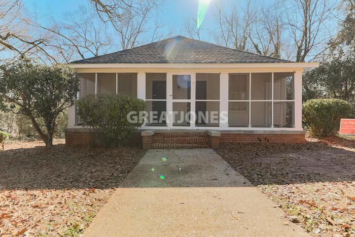 Primary Photo - 1105 1st Ave