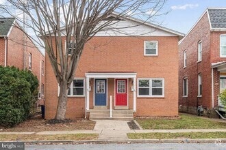 Building Photo - 706 Trail Ave